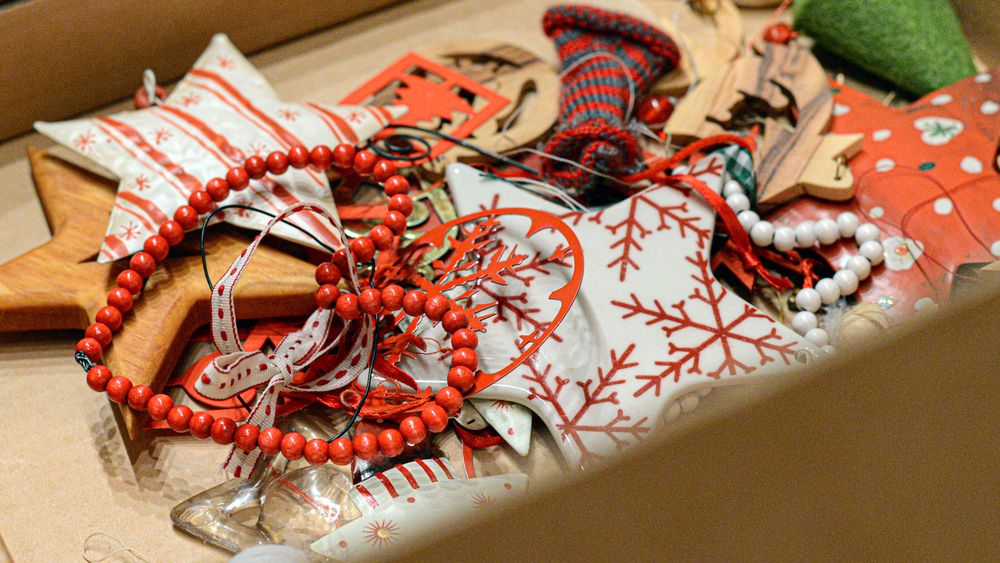 Symbolbild, Materialien zum adventlichen Basteln