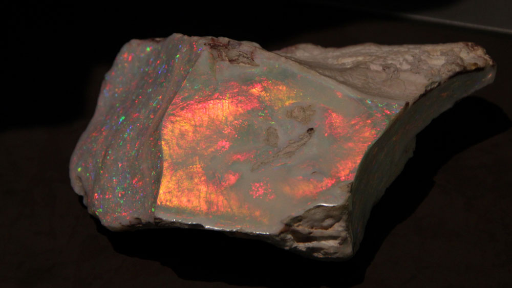 Symbolbild: Feuer eines Opals